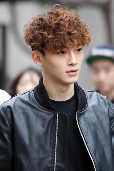 Kiểu tóc uốn layer cho nam giới