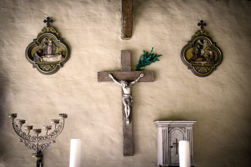 ảnh thánh giá và chúa Giê-su