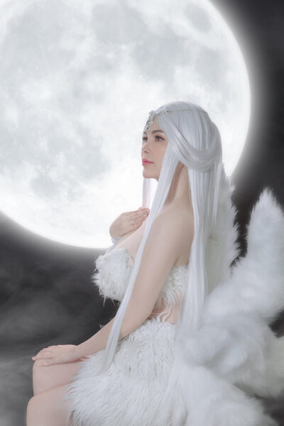 Hình ảnh hồ ly tay để trước ngực