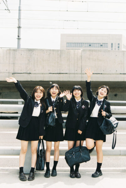 Hình ảnh nhóm bạn thân 4 người cute