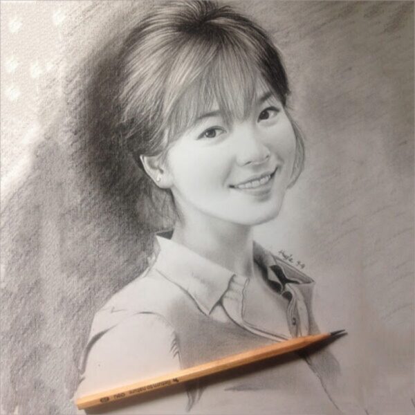 Hình vẽ cô gái bằng bút chì