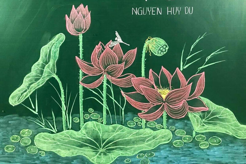 Hình vẽ hoa sen bằng phấn