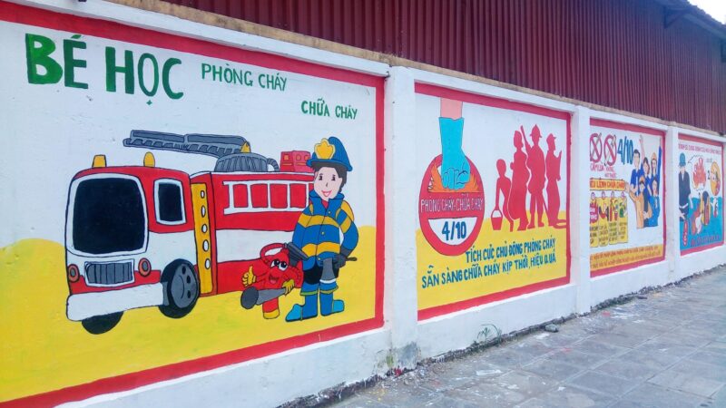 Tranh vẽ đề tài phòng chống cháy nổ bé học phòng cháy chữa cháy