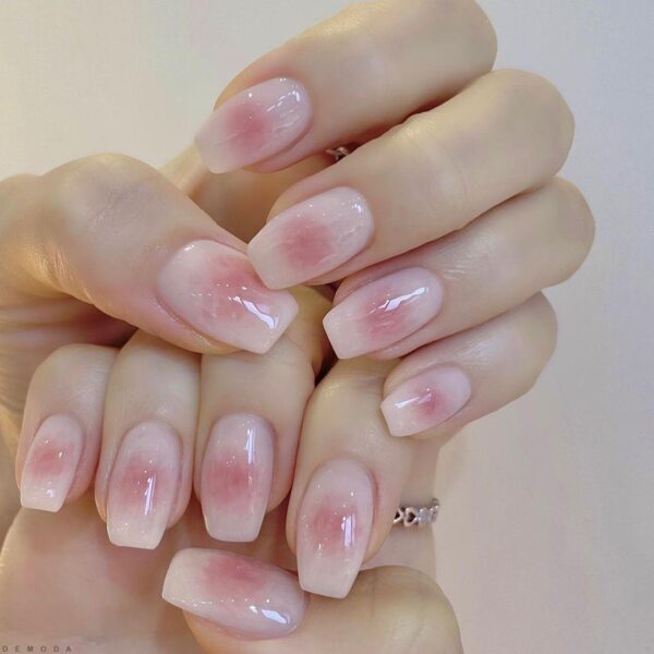 Những mẫu nail hình trái đào đẹp nhất