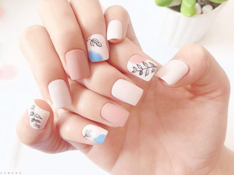 Những mẫu nail mùa hè đẹp đơn giản