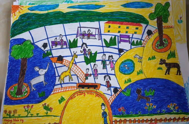 vẽ tranh đề tài ngôi trường mơ ước với nhiều con vật
